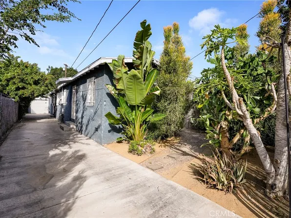 8917 Beach St, Los Angeles, CA 90002