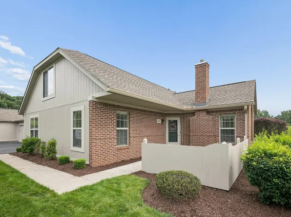 5568 Meadowood Ln, Westerville, OH 43082