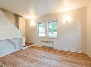 22 Crescent St, Rochelle Park, NJ 07662