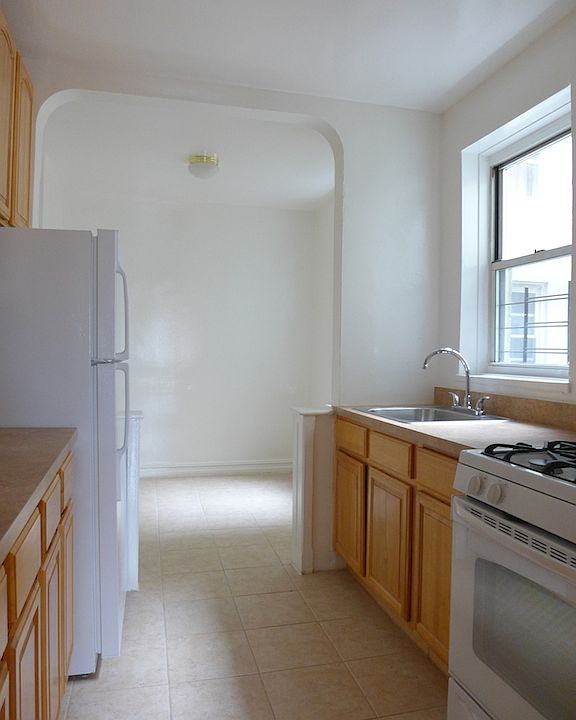 1st image of 1775 E 18th St APT 3N