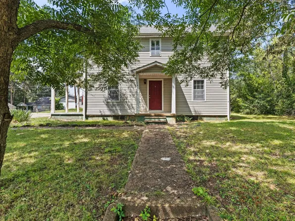 1621 Oak Grove Blvd, Sheffield, AL 35660