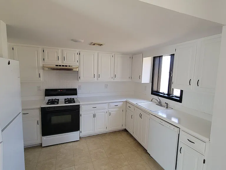 40 Felter Hill Rd — Photo 5