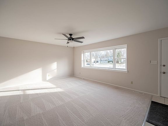 2nd image of 266 Dartmoor Dr