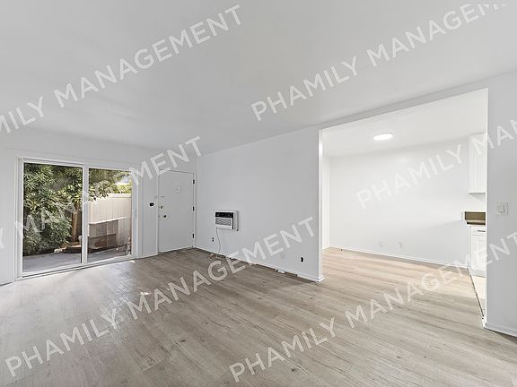 4th image of 475 S Los Robles Ave #8