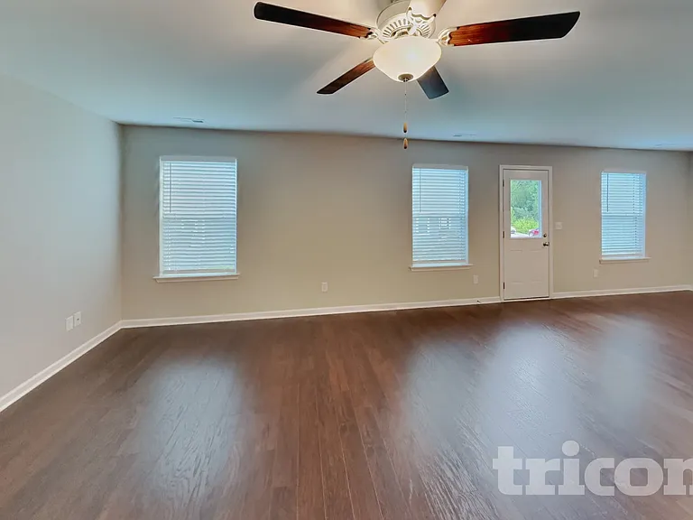 215 Kirkside Dr — Photo 3
