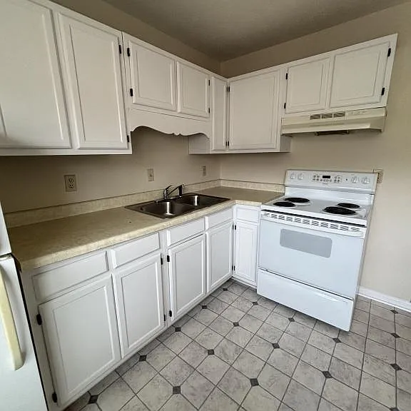 211 Dodge Dr #C4 — Photo 8