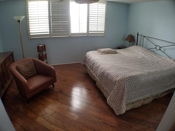 5th image of 1175 Miami Gardens Dr #210