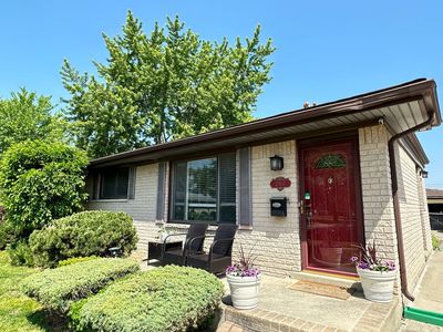 27637 Larry St, Roseville, MI, 48066