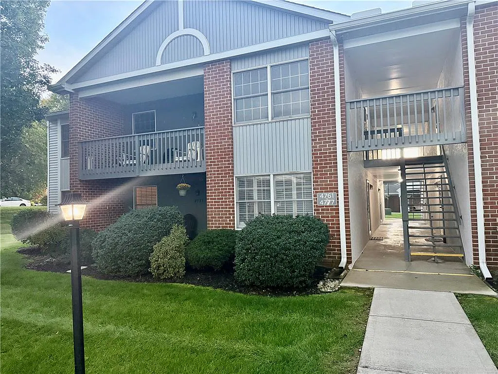 2 bed, 2.0 bath, 1134 sqft, $2,000 — Photo 3