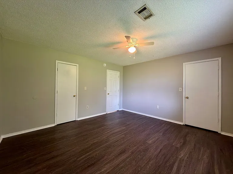 1307 N Arkansas Ave — Photo 6