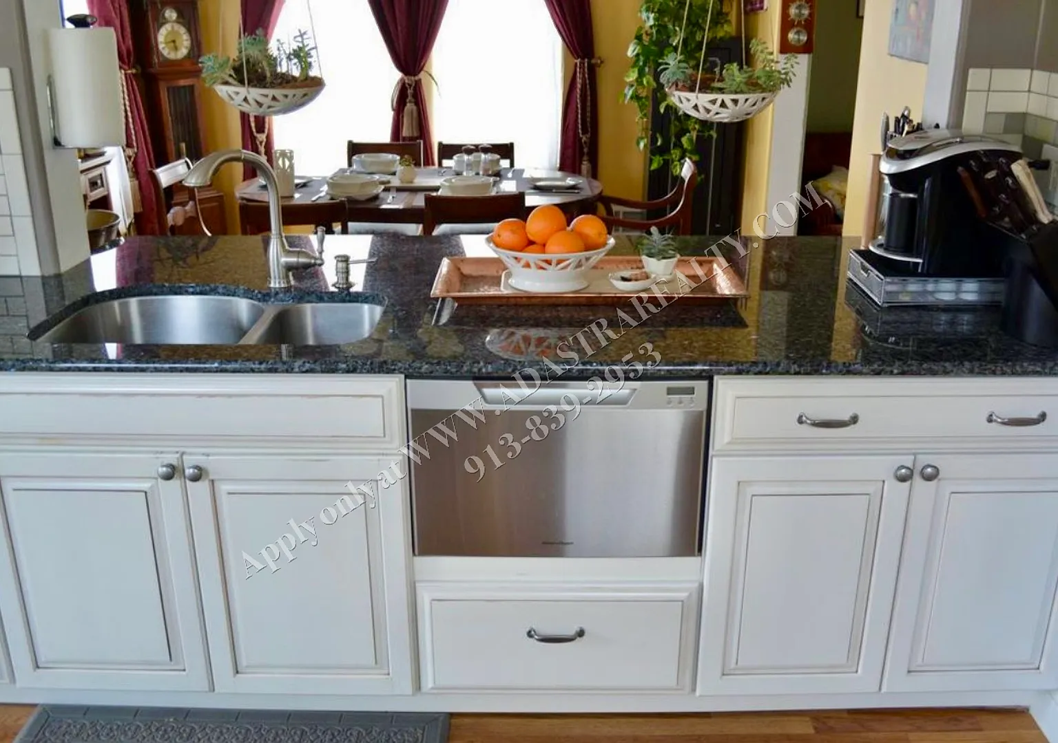 Beautiful 2 Bed 2 Bath Home Near The Plaza-Coming SOON!! — Photo 4
