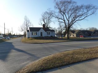 536 S Halleck St, Demotte, IN 46310