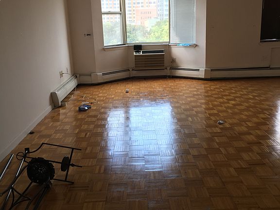 5th image of 14074 34th Ave APT 005B