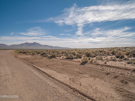 3rd image of 81 Desert View Dr