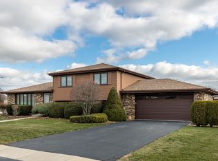 8415 168th Pl, Tinley Park, IL 60487