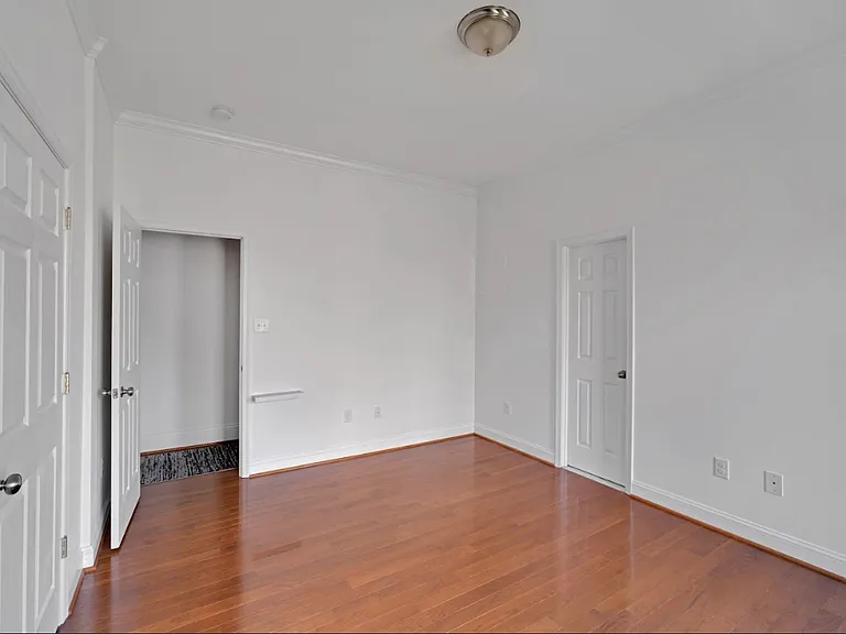 1337 Girard St NW #3 — Photo 9