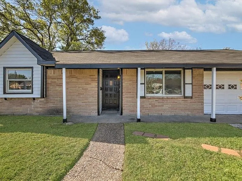 3 bed, 2.0 bath, 1425 sqft, $2,500 — Photo 4