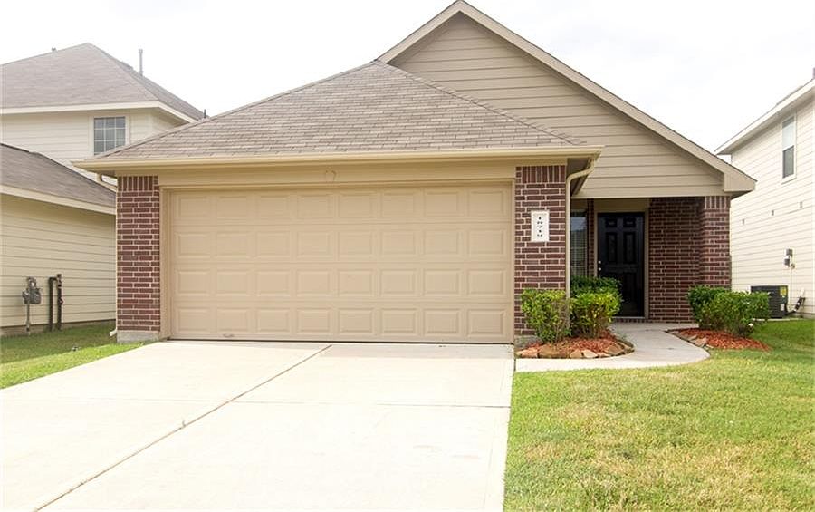 1st image of 18719 N Lyford Dr