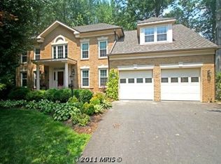 9102 Peartree Lndg, Alexandria, VA