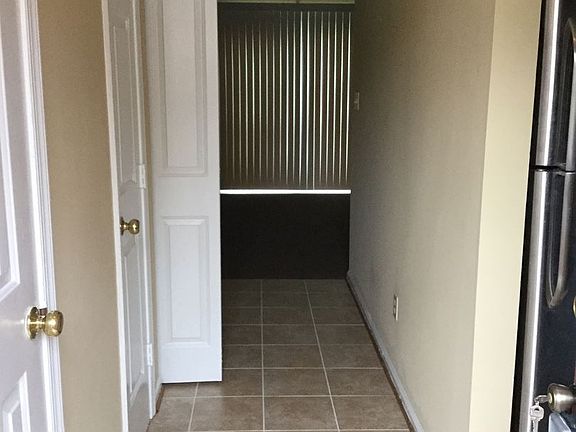 2nd image of 1612 Skiffes Creek Cir