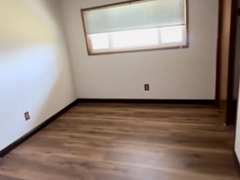 8822 S Maple Ave #9 — Photo 11