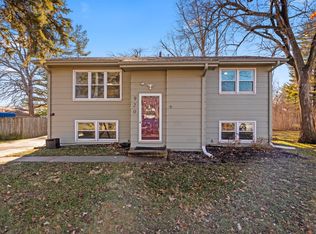 920 Maple St, Waukee, IA 50263