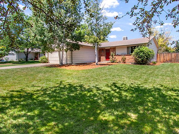 2425 Leghorn