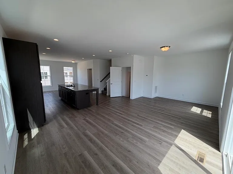 1073 Balsam — Photo 17