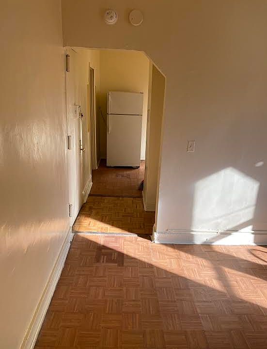 2nd image of 567 Saint Johns Pl APT 3