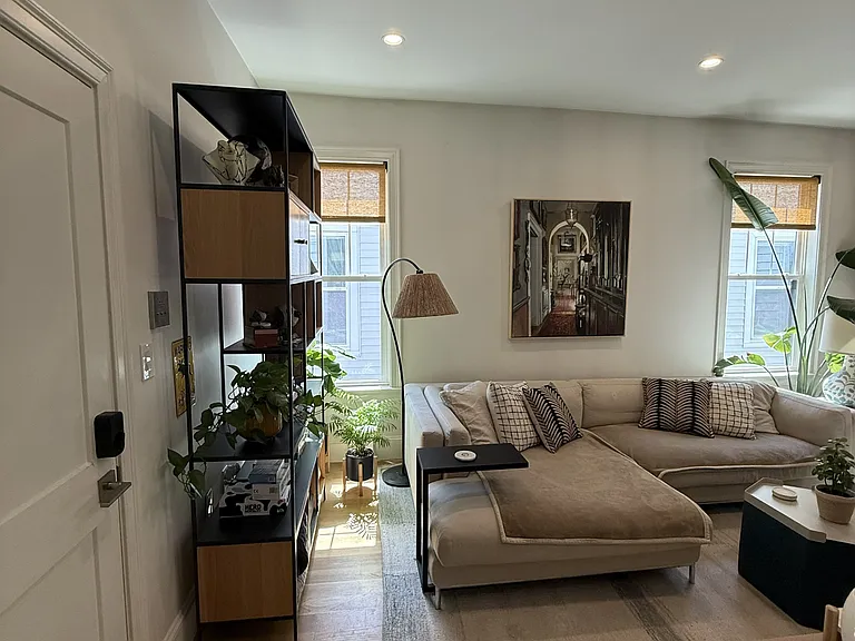 3231 Washington St #3 — Photo 3