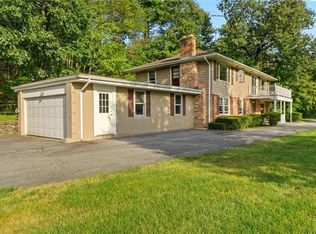 1720 Tarkiln Rd, Burrillville, RI 02830