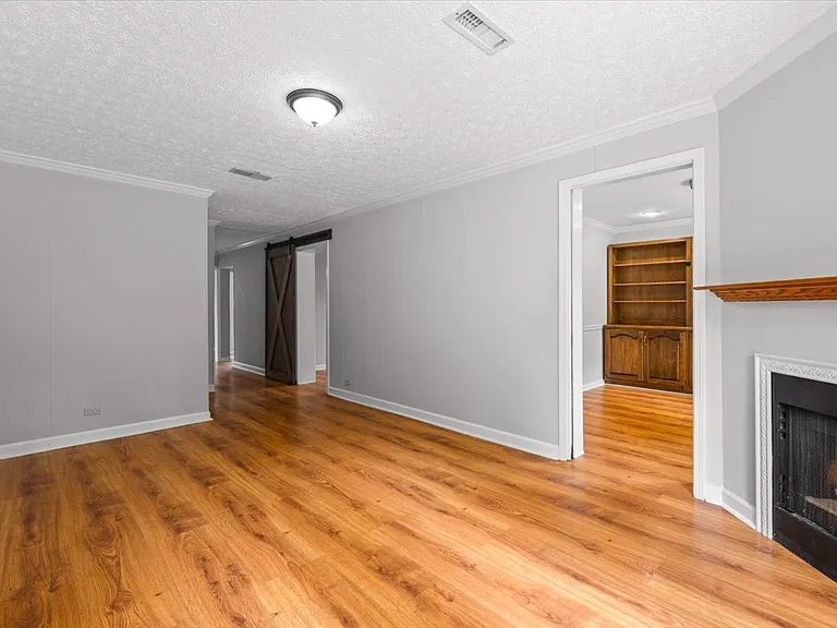 119 Newberry Cir — Photo 7