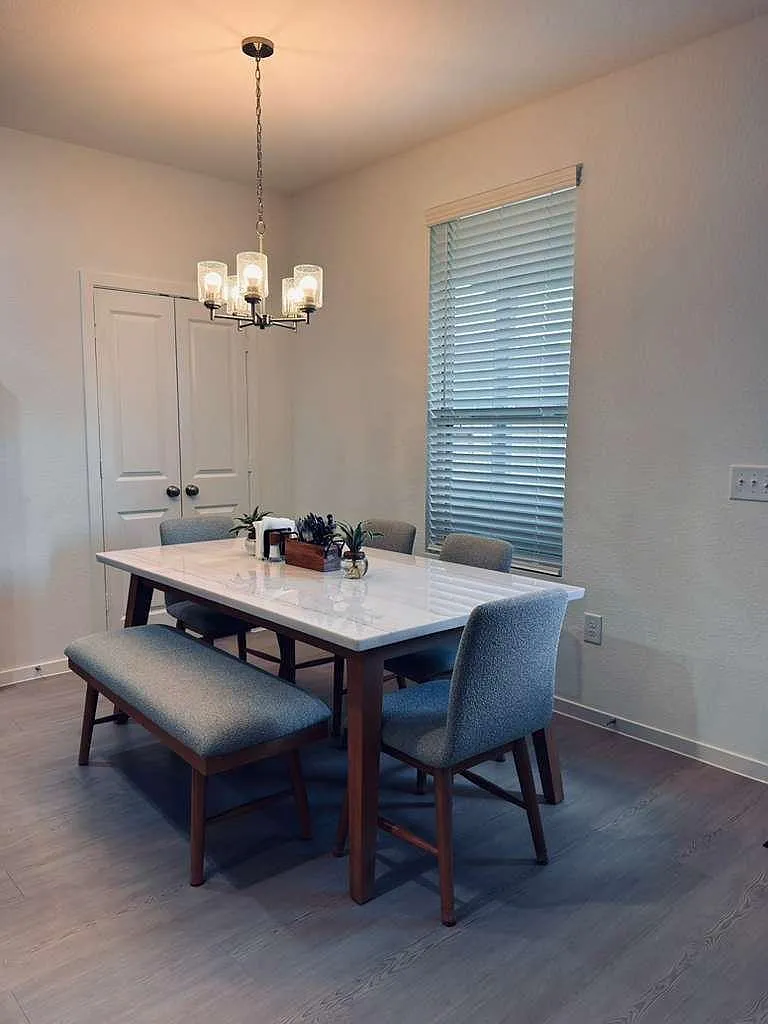 4 bed, 3.0 bath, 2355 sqft, $3,500 — Photo 4