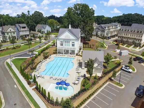 250 Dawson Dr, Woodstock, GA 30188