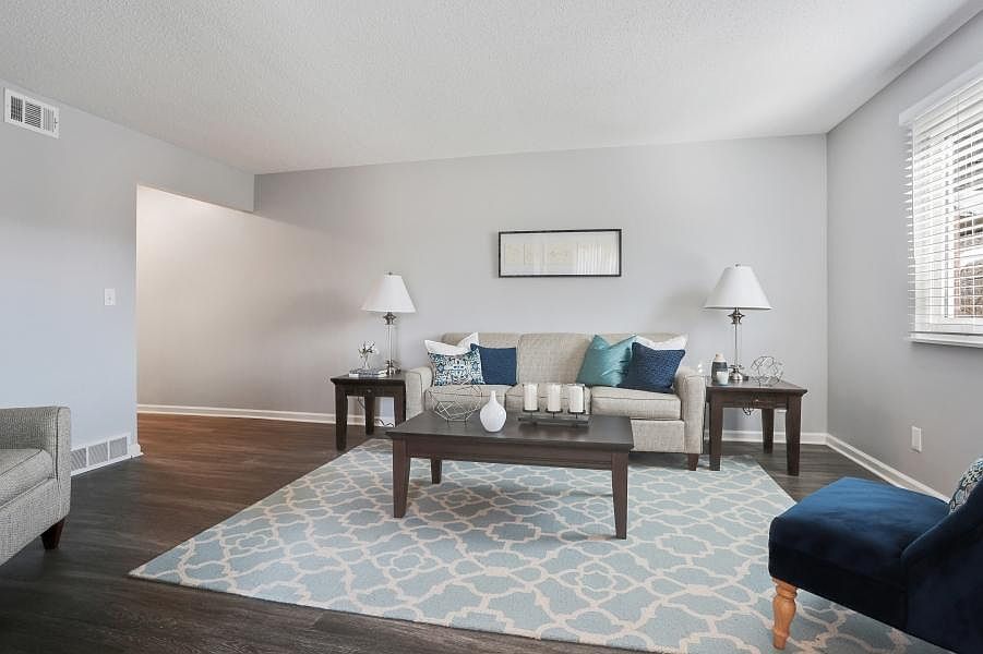 1st image of 706 E 139th St APT 304