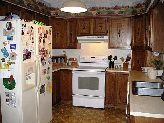 5th image of 401 Cowgill St