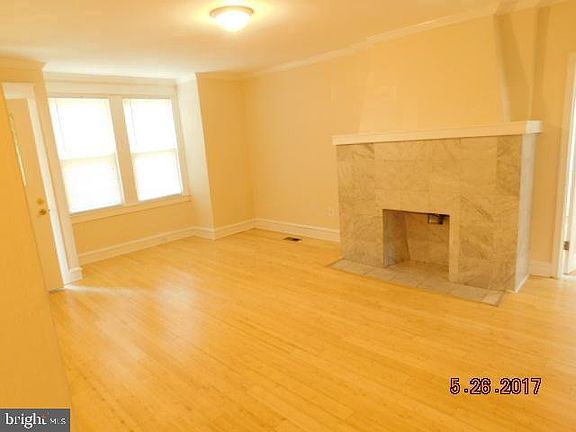 4th image of 194 E Plumstead Ave