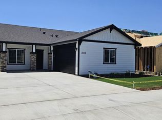 1083 S Howland Ct, Porterville, CA 93257
