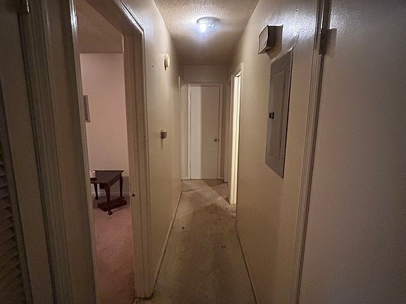 4th image of 1031 King Cir