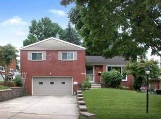 125 Elatan Dr, Pittsburgh, PA 15243