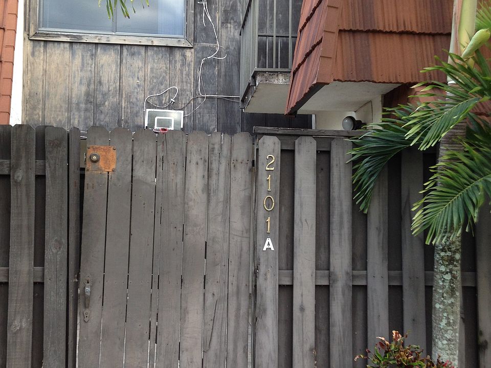 1st image of 2101 White Pine Cir APT A