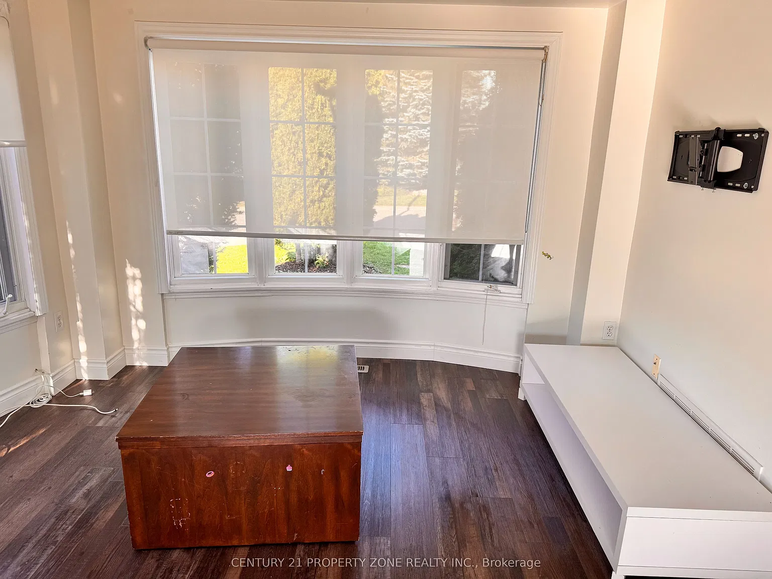 3 bed, $2,600 — Photo 4