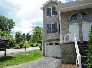 4164 Wood Hills Dr, Erie, PA 16510