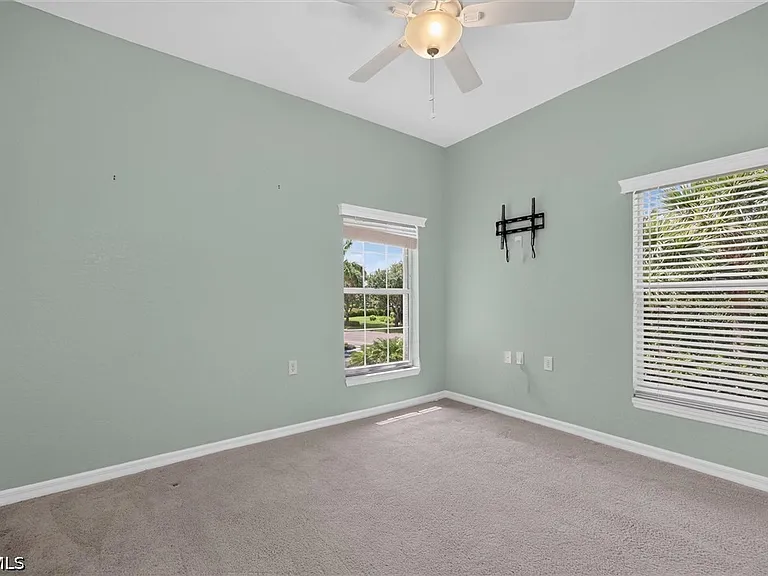 3241 Cottonwood Bnd #101 — Photo 25
