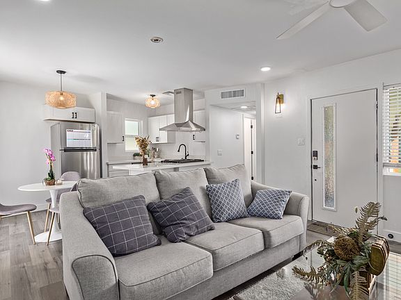 2nd image of 4208 N 31st Pl APT C