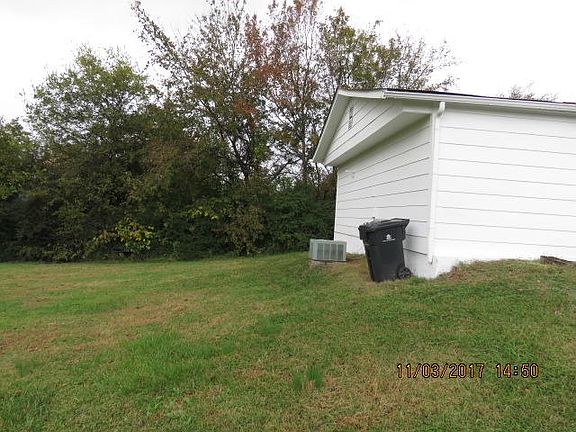 2nd image of 3701 NW Vista Ln
