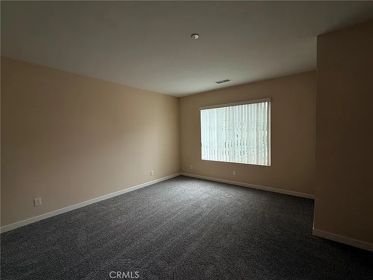 242 S Redwood Ave #C — Photo 7