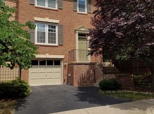 5909 Woodfield Estates Dr, Alexandria, VA 22310