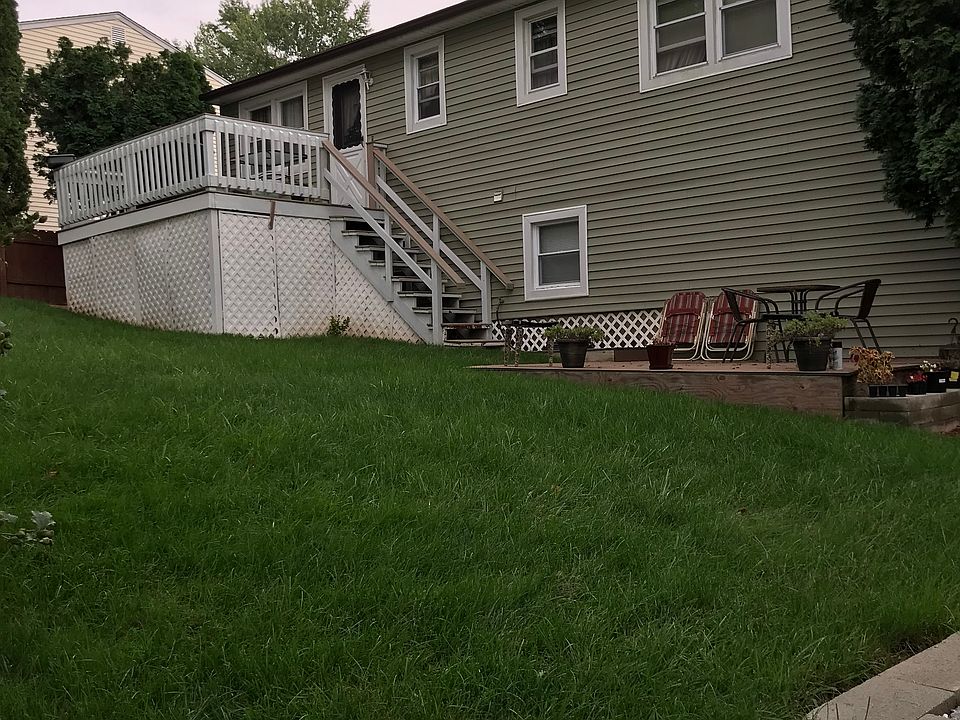 2nd image of 156 Meetinghouse Rdg