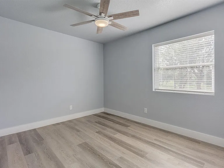 100 County Road 4140 — Photo 17